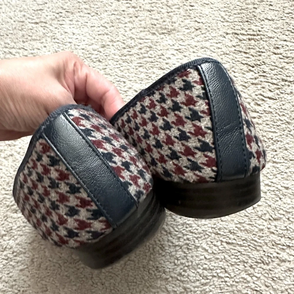 Charter Club Women's Houndstooth Loafers - Red and Navy - Picture 6 of 6
